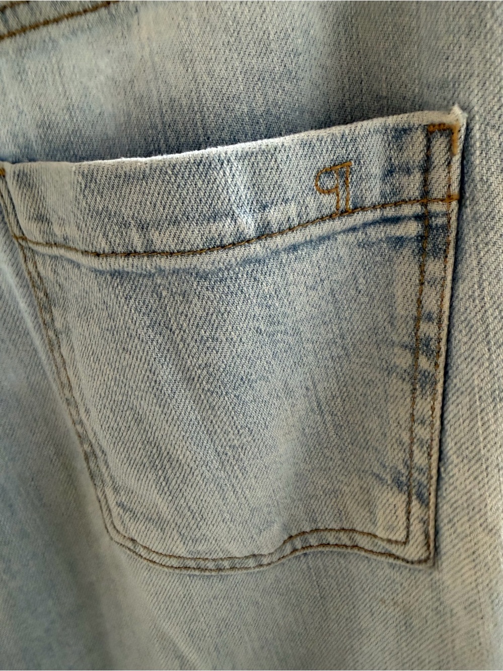EUC Pilcro Adi Regenerative Cotton Mid-Rise Flare/Wide leg Jeans light Wash 29 - Picture 8 of 14